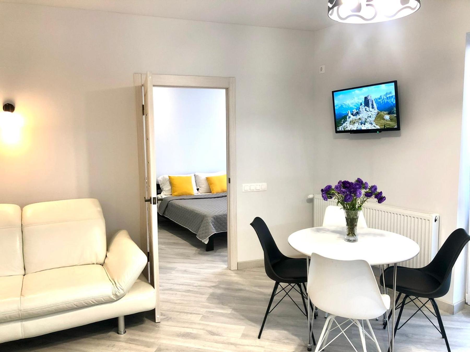 Osapart Comfortable Apartment In A Complex Great Britain Лвив Екстериор снимка